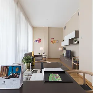 https://hemeras-boutique-house-piazza-diaz.it-lombardy.com